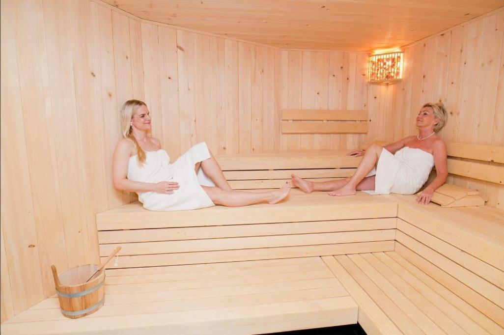 Ikuna Naturresort Natternbach Ngoại thất bức ảnh